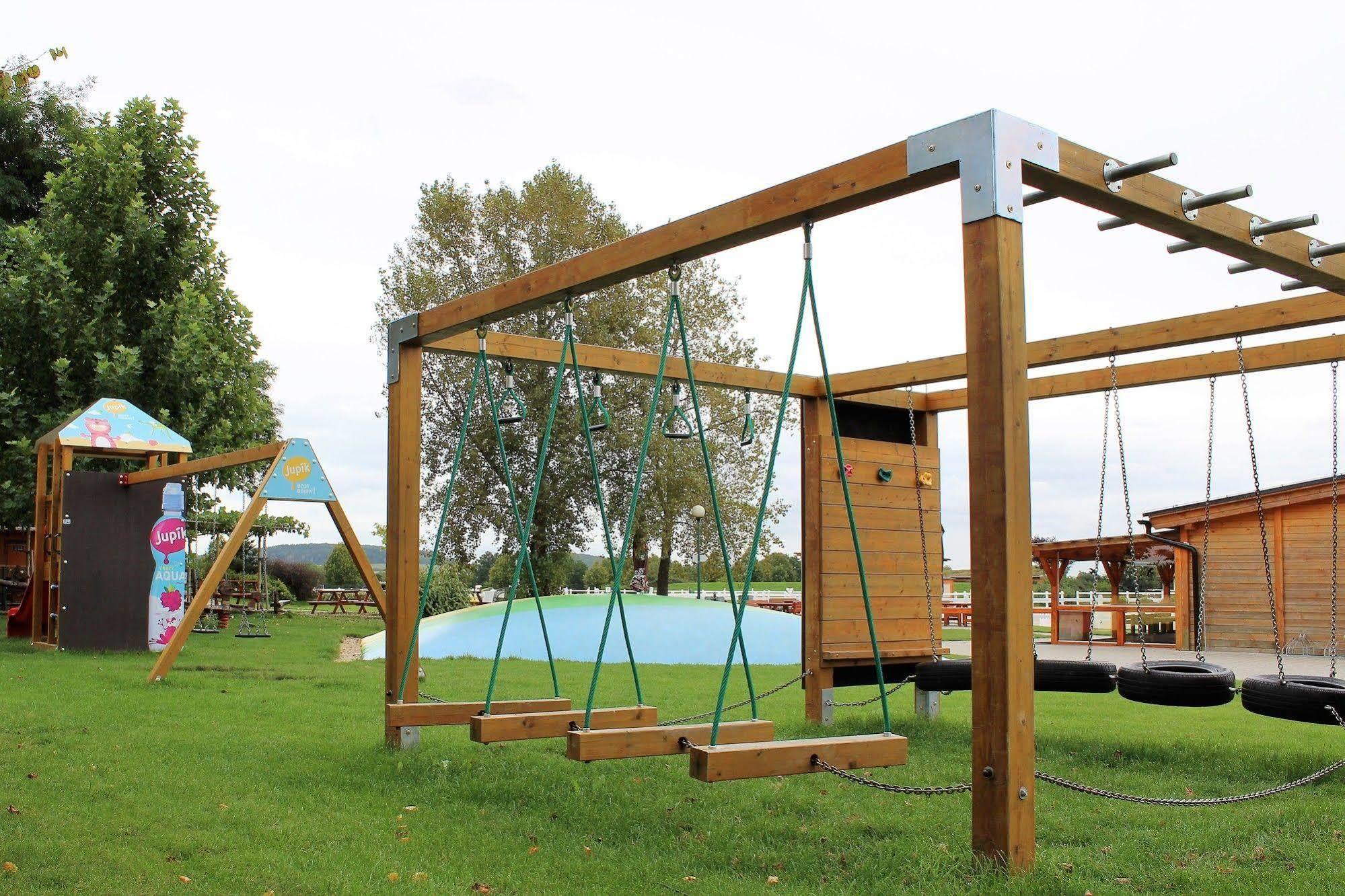 Guest house Farma Ptyrov 3*